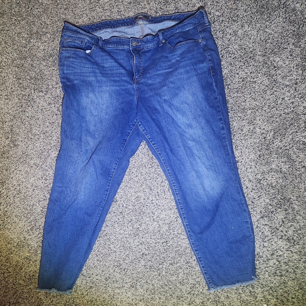 Torrid Women's Crop Boyfriend Vintage Stretch Jeans